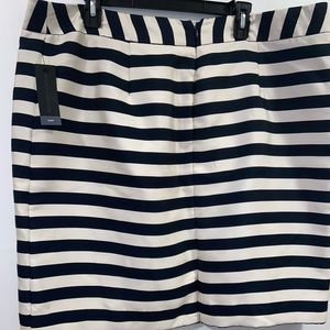 Worthington 18W black and white stripe skirt
